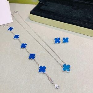 18K white gold clover set